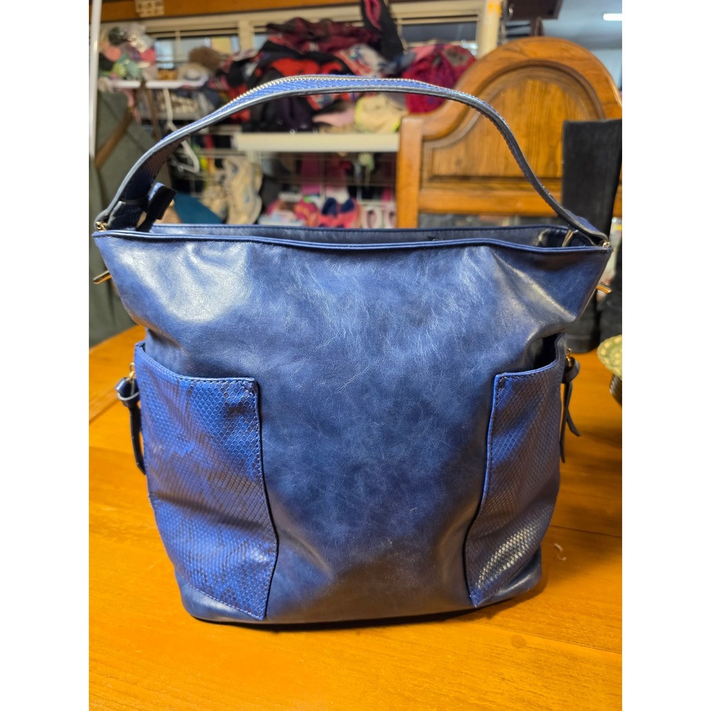 Scarlett Hill blue hobo-style shoulder bag w/ snakeskin textured exterior pocket